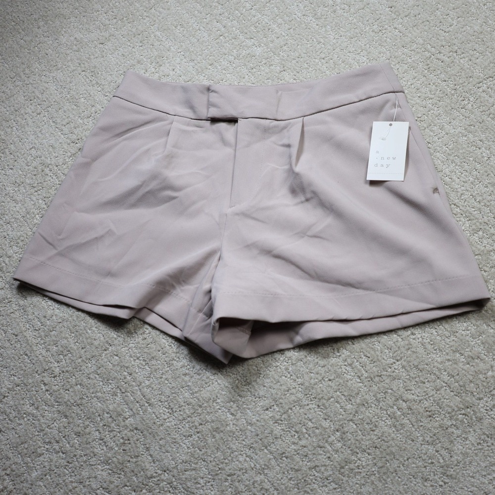 A New Day Womens High-Rise Pleated Shorts Reliable Beige Tan Size 10 NWT